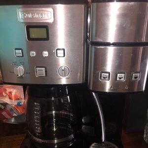 Cuisinart coffee maker and kcups